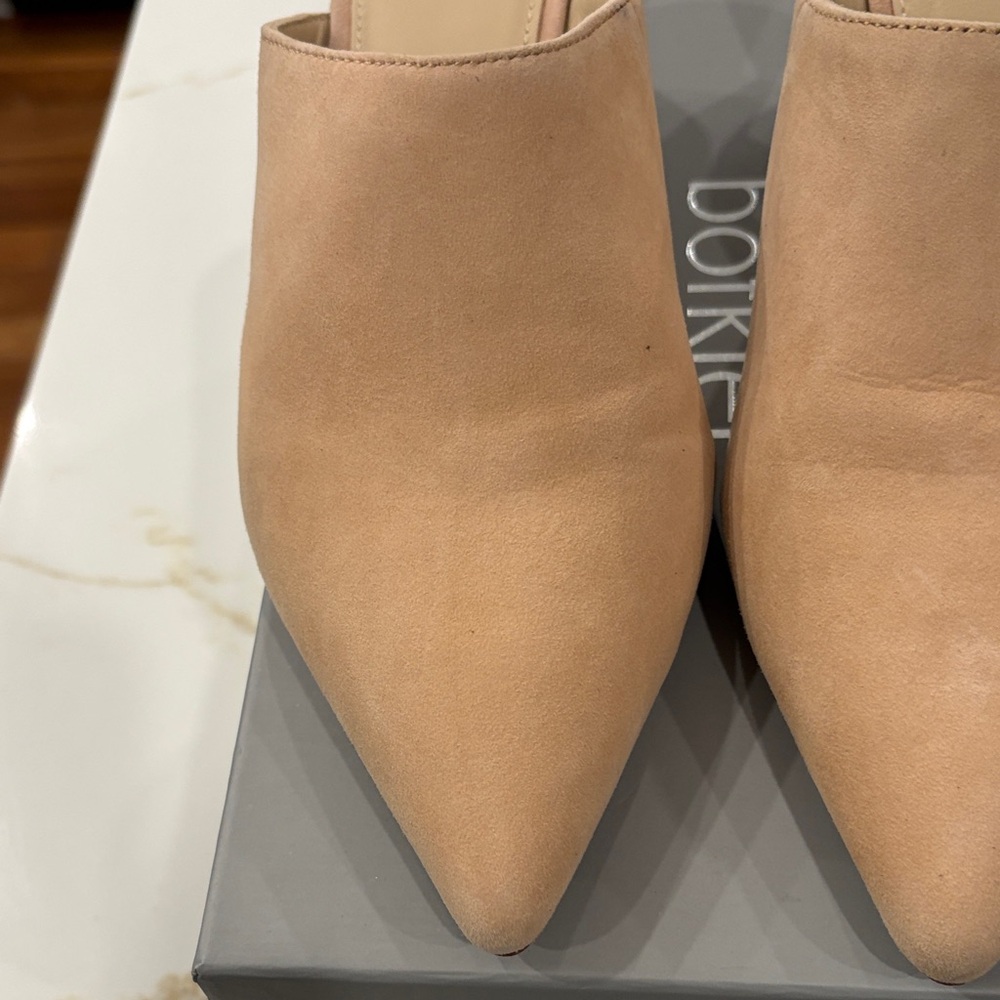 Botkier Women's Beige/Tan Mules 2.5 inch heel - Picture 7 of 15